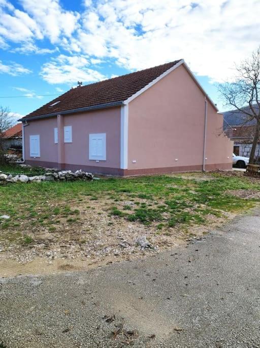 Maris Appartement Vodenjak Buitenkant foto