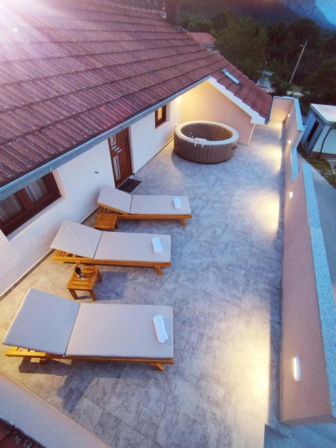 Maris Appartement Vodenjak Buitenkant foto