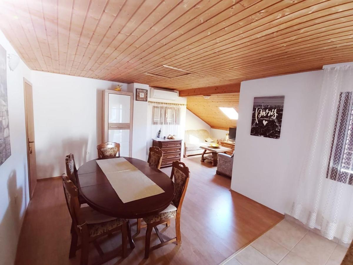 Maris Appartement Vodenjak Buitenkant foto